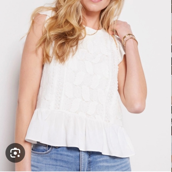 Evereve Kris Ruffle Lace Top White Lace - women's size small - Picture 1 of 7